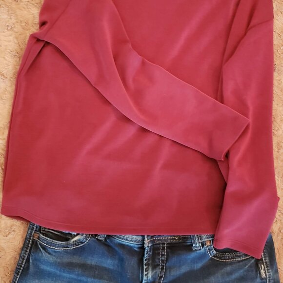 Mock Neck Top Size L by UP! New with tags - Picture 4 of 5
